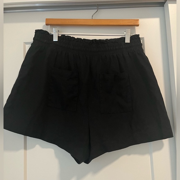 7 for all Mankind linen Shorts - Picture 3 of 8